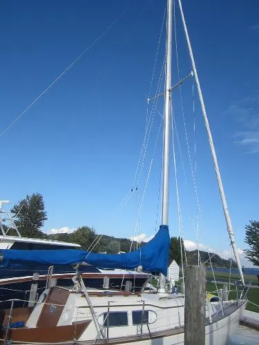Slide: The Image of Chris-Craft Cherokee 32 by S&S 1968 - 5