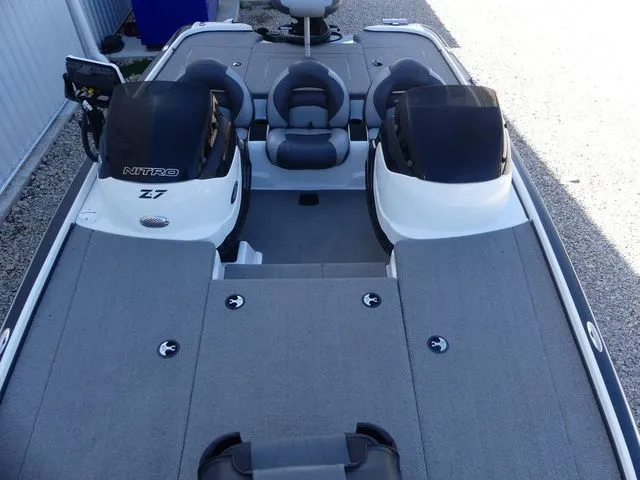 Slide: The Image of Nitro Z-7 2013 - 18