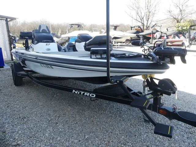 Slide: The Image of Nitro Z-7 2013 - 7