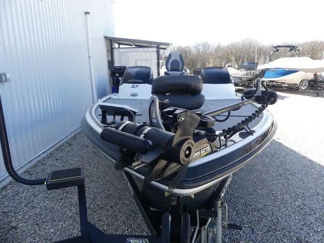 Slide: The Image of Nitro Z-7 2013 - 8