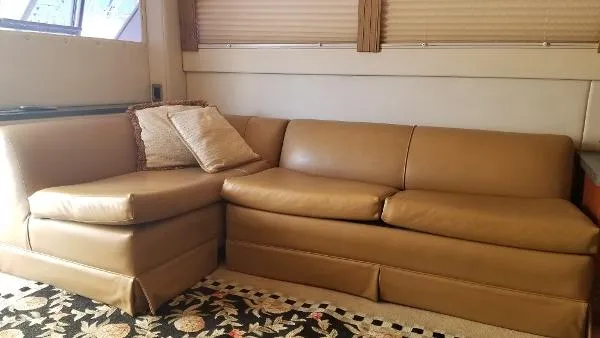 Slide: The Image of Post 46 CONVERTIBLE 1980 - 10