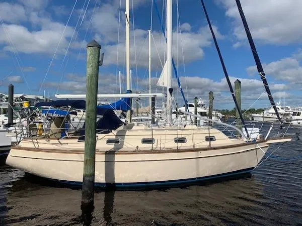 Slide: The Image of Island Packet 320 1998 - 1