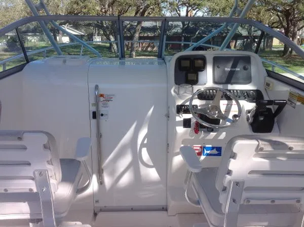 Slide: The Image of Robalo 245 WALK AROUND 2007 - 2