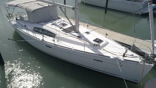 Slide: The Image of Beneteau 43 Oceanis 2 cabin 2008 - 0