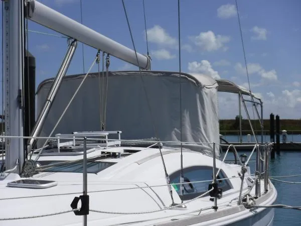 Slide: The Image of Beneteau 43 Oceanis 2 cabin 2008 - 2