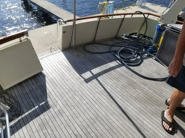Slide: The Image of Kha Shing Vista 40 Sundeck Trawler 1986 - 6