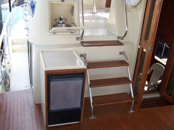 Slide: The Image of Kha Shing Vista 40 Sundeck Trawler 1986 - 9