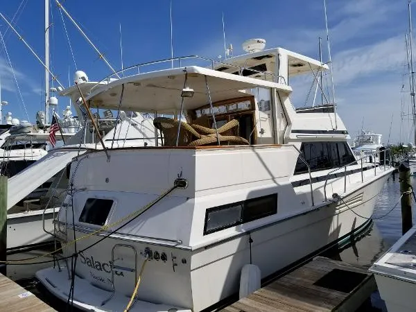 Slide: The Image of Viking 44 Motor Yacht 1990 - 1