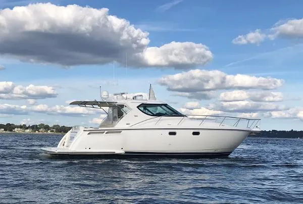Slide: The Image of Tiara 4300 Sovran 2008 - 8