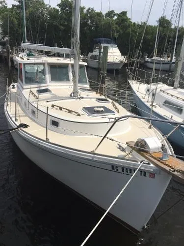 Slide: The Image of Cape Dory MS300 1986 - 2