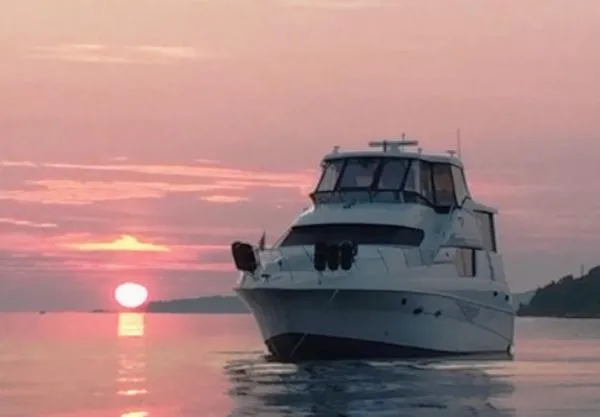 Slide: The Image of Silverton 453 Motor Yacht 2002 - 5
