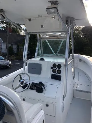 Slide: The Image of Regulator Marine 26 Center Console 1998 - 10