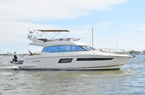 Slide: The Image of Prestige 500 Flybridge 2017 - 3