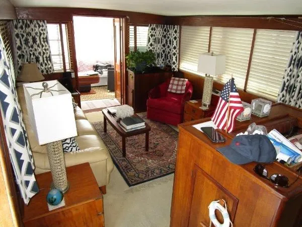 Slide: The Image of Hatteras Motor Yacht 1977 - 6