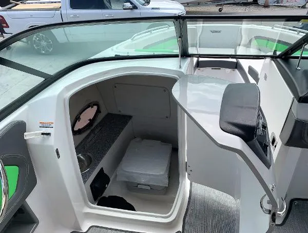Slide: The Image of Chaparral 2430 VRX 2018 - 6