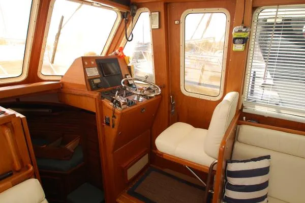 Slide: The Image of Pacific Seacraft Fast Trawler - American Built! 2003 - 6