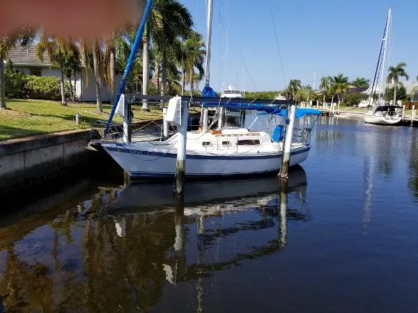 Slide: The Image of Helms 27 sloop 1983 - 0