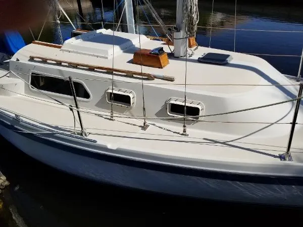 Slide: The Image of Helms 27 sloop 1983 - 2