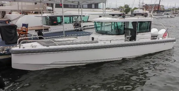 Slide: The Image of Axopar 28 Cabin AC 2019 - 0