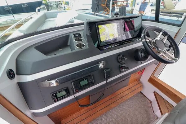 Slide: The Image of Axopar 28 Cabin AC 2019 - 10