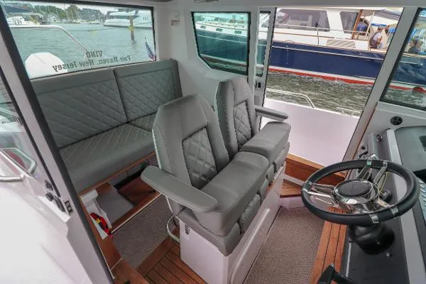 Slide: The Image of Axopar 28 Cabin AC 2019 - 5