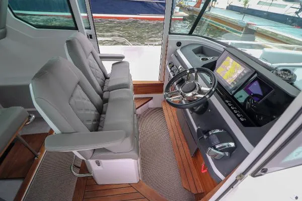 Slide: The Image of Axopar 28 Cabin AC 2019 - 8