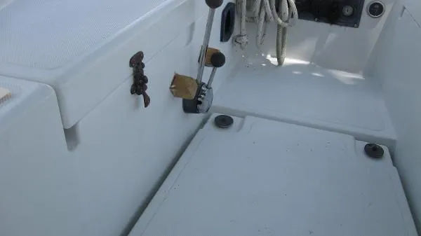 Slide: The Image of Pacific Seacraft Dana 24 1988 - 9