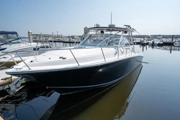 Slide: The Image of Fountain 33 Sportfish Cruiser 2009 - 1