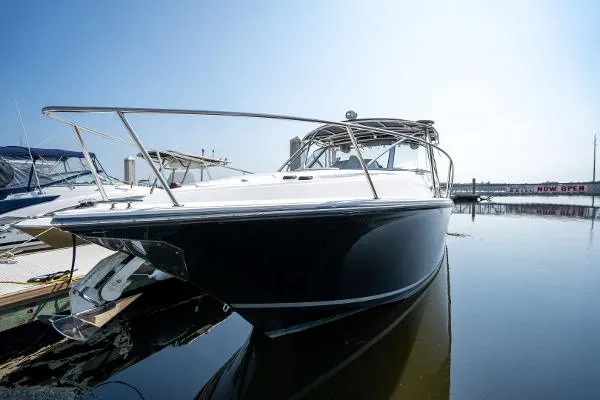 Slide: The Image of Fountain 33 Sportfish Cruiser 2009 - 3