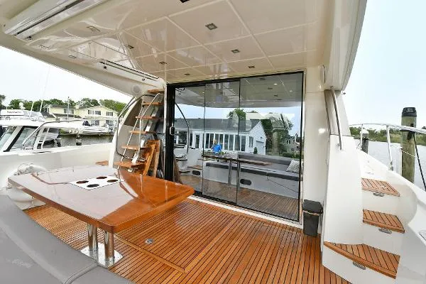 Slide: The Image of Prestige 550 Flybridge 2016 - 5