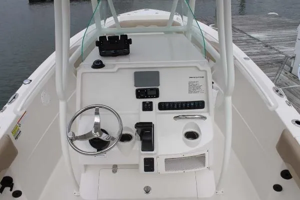 Slide: The Image of Sailfish 220CC 2019 - 7