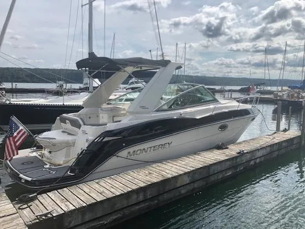 Slide: The Image of Monterey 280 Sport Yacht 2014 - 1