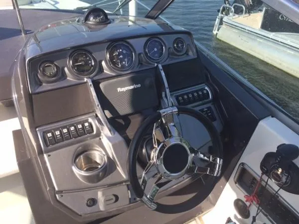 Slide: The Image of Monterey 280 Sport Yacht 2014 - 11