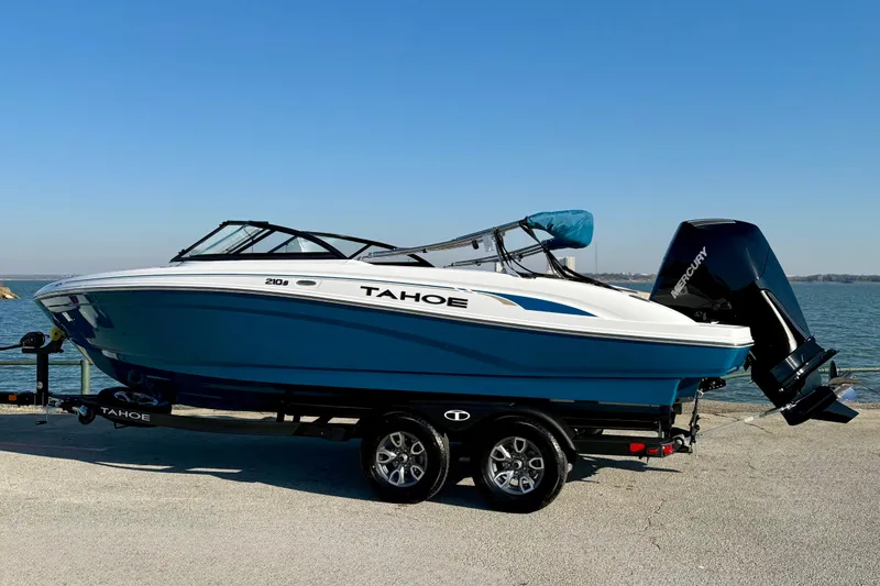 Slide: The Image of Tahoe 210 S 2026 - 114