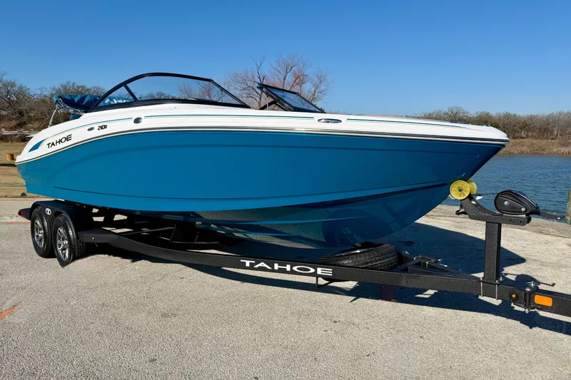 Slide: The Image of Tahoe 210 S 2026 - 115