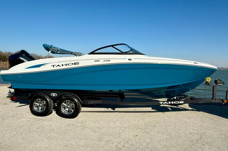 Slide: The Image of Tahoe 210 S 2026 - 117