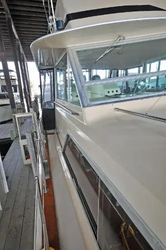 Slide: The Image of Chris-Craft 410 Commander 1981 - 3