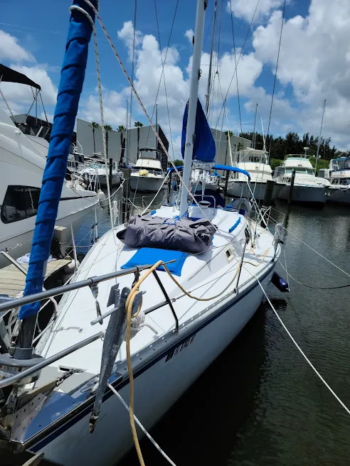 Slide: The Image of Hunter Sloop 1985 - 0