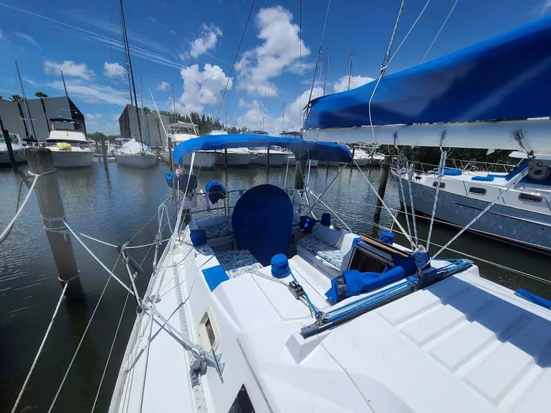 Slide: The Image of Hunter Sloop 1985 - 3