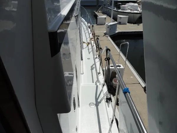 Slide: The Image of CHB 42 Sundeck Trawler 1986 - 4