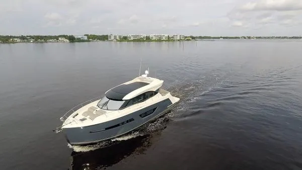 Slide: The Image of Carver Yachts C52 Coupe 2018 - 7