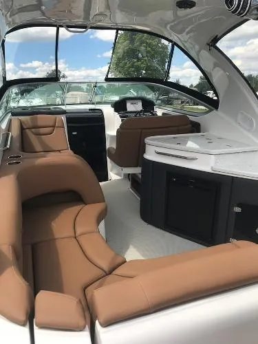 Slide: The Image of Rinker EX 290 2019 - 8