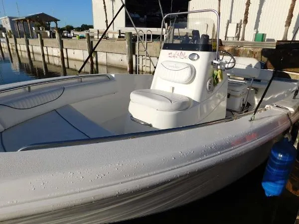 Slide: The Image of NauticStar 1900XS 2014 - 11