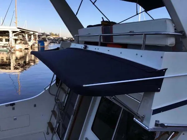 Slide: The Image of Tollycraft 30 Sport Cruiser 1988 - 4
