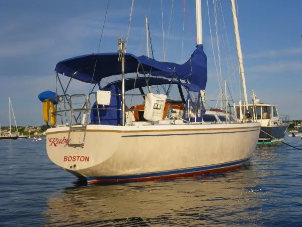 Slide: The Image of Catalina 36 Tall Rig 1986 - 1