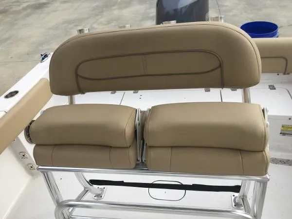 Slide: The Image of Sportsman Heritage 211 Center Console 2017 - 11