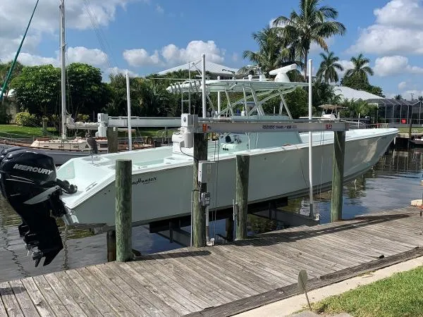 Slide: The Image of Sea Hunter 35CC 2008 - 3