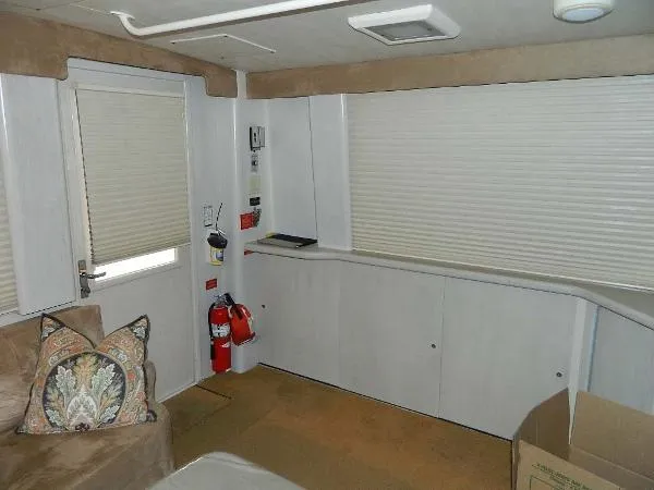 Slide: The Image of Hatteras 52 Sport Fisherman 1988 - 4