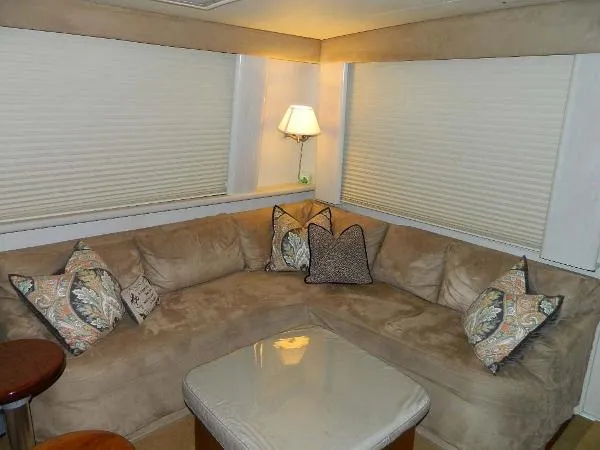 Slide: The Image of Hatteras 52 Sport Fisherman 1988 - 6