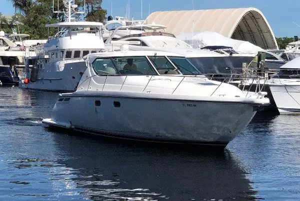 Slide: The Image of Tiara 4300 Sovran 2007 - 0